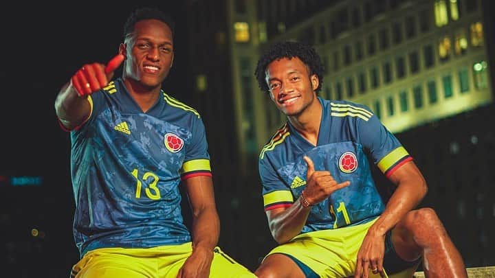 フアン・クアドラードさんのインスタグラム写真 - (フアン・クアドラードInstagram)「Los panitas que darán de qué hablar con esta camiseta 🇨🇴 @kenervalencia11 @linda_caicedo11. 5 regiones, 8 acentos, un corazón  @adidasco」11月16日 2時59分 - cuadrado