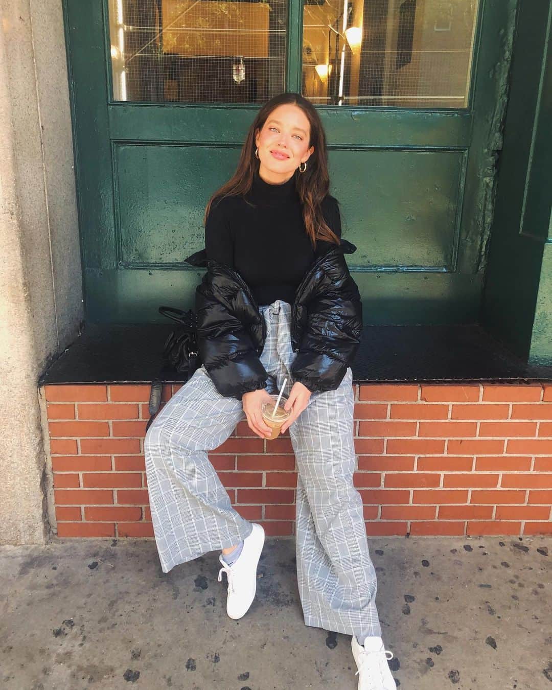 エミリー・DiDonatoのインスタグラム：「Doing my best business casual today 💻 😉 #TGIF」