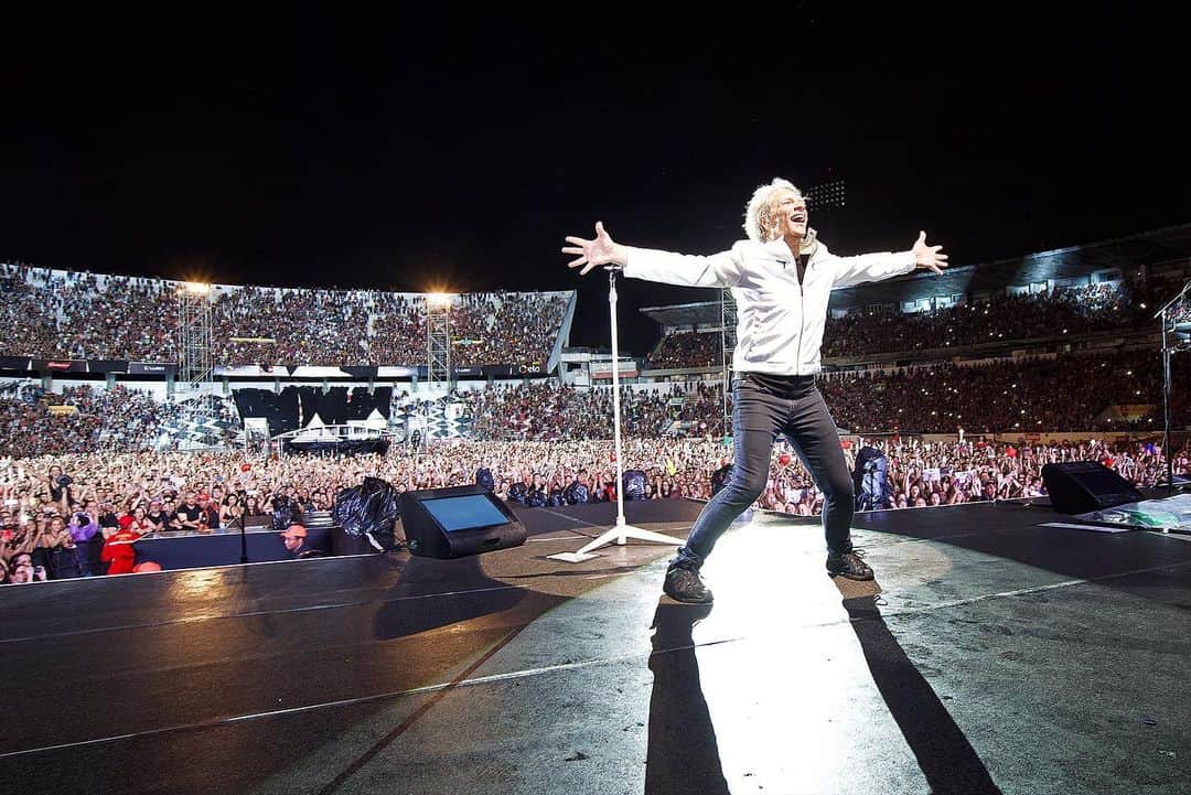 Bon Joviさんのインスタグラム写真 - (Bon JoviInstagram)「JBJ in Recife 🇧🇷 September 2019」11月16日 5時37分 - bonjovi