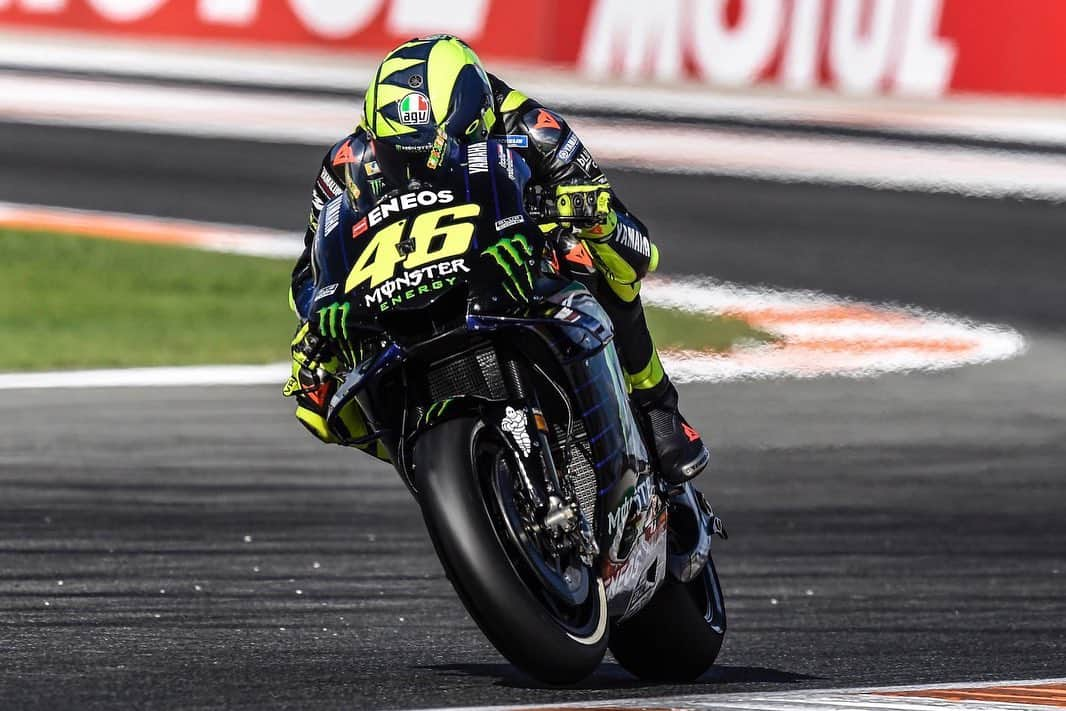 バレンティーノ・ロッシさんのインスタグラム写真 - (バレンティーノ・ロッシInstagram)「Circuit Ricardo Tormo,Valencia Friday,free practice 📸 @gigisoldano @jesusrobledo」11月16日 6時34分 - valeyellow46