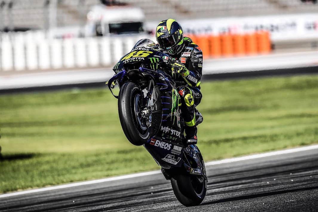 バレンティーノ・ロッシのインスタグラム：「Circuit Ricardo Tormo,Valencia Friday,free practice 📸 @gigisoldano @jesusrobledo」