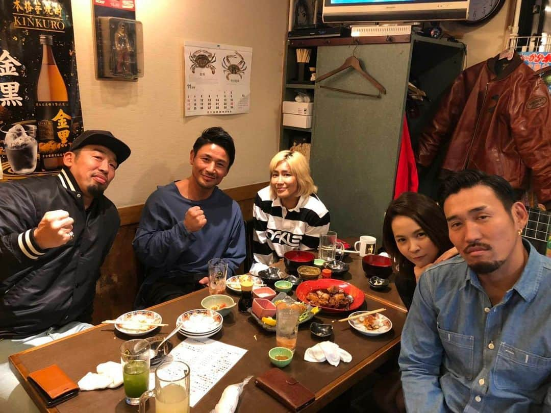 魔裟斗さんのインスタグラム写真 - (魔裟斗Instagram)「昨日の飯会！ @musashi_k1karate  @miyuu_rizin  @pfp_tomo  #魔裟斗」11月16日 7時07分 - masato.official