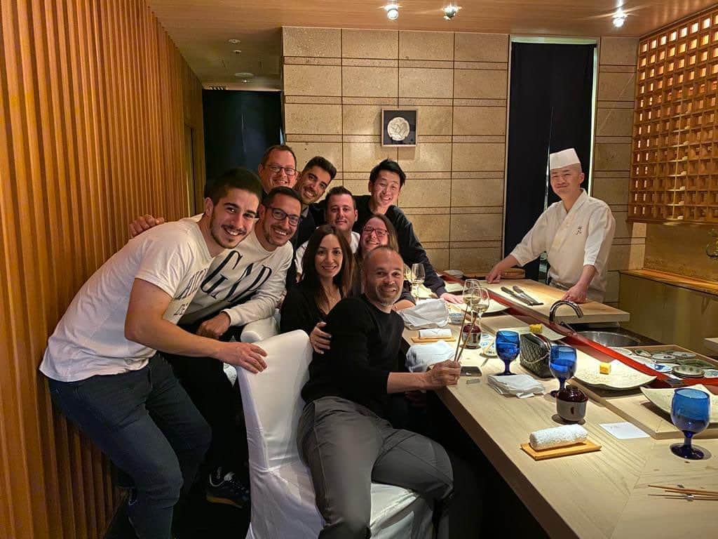 アンドレス・イニエスタさんのインスタグラム写真 - (アンドレス・イニエスタInstagram)「Sushi time 🍣😀😀」11月16日 7時40分 - andresiniesta8