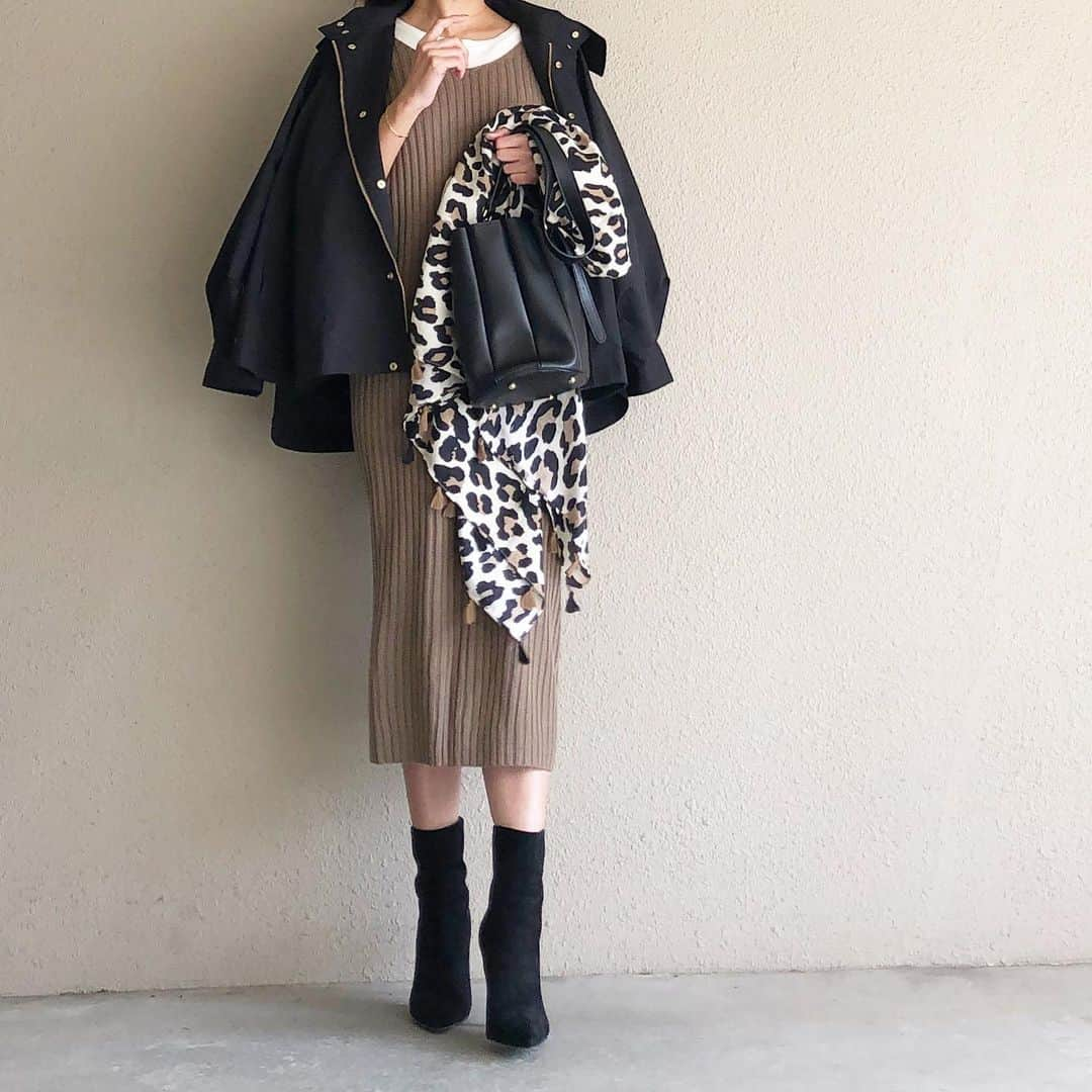 saaaay_kさんのインスタグラム写真 - (saaaay_kInstagram)「2019.11.16 coordinate… 楽ちんニットワンピにTシャツレイヤードです♡ ・ ・ @fifth_store  #fifth#fifthtl#フィフス #vネックリブニットロングワンピース ▽▽▽ 2つ買うと40%OFF 3つ買うと50%OFFやってました✨ ・ ・ bag/ @editsheen_store #editsheen#エディットシーン #フェイクレザーパネルショルダー ・ ・ #カジュアル#トレンド#ワンピース#ニット#バッグ#bag#高身長コーデ#ワンピースコーデ#ニットコーデ#コーディネート#ファッション」11月16日 17時29分 - saaaay_k