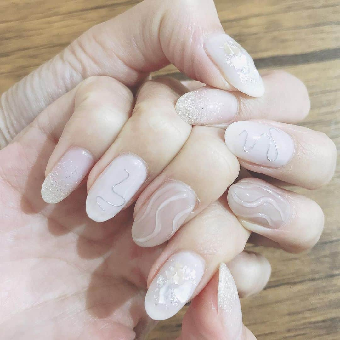 aya onoさんのインスタグラム写真 - (aya onoInstagram)「ネイル💅 @plaisir_miho  いつも思い通りの可愛いネイルにしてくださいます！！ ありがとうございます💓  #なみなみネイル　#ハリガネネイル　#シェルネイル　 #ネイルケア #ネイル #ネイルデザイン #岐阜ネイルサロン #関ネイルサロン #関市ネイルサロン #ミスジャパン #Missjapan #ミスジャパン岐阜 #美容 #大野彩」11月16日 18時31分 - onoaya_official