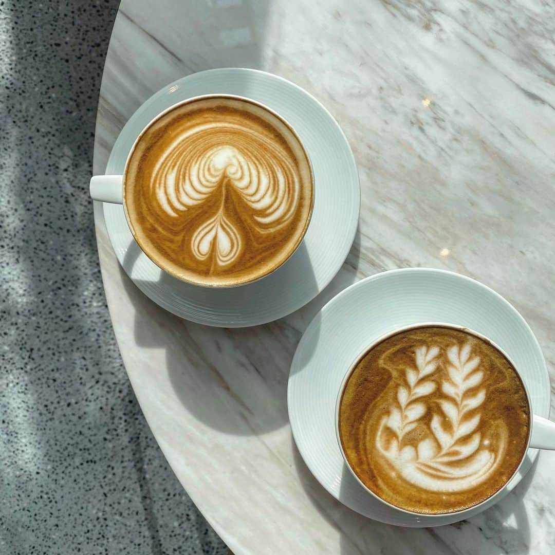 のインスタグラム：「⚪️⚪️⚪️ #kashiyamadaikanyama #daikanyama #cafe #coffee ・ ・ ・ 美味しいエスプレッソ☕️🤎」