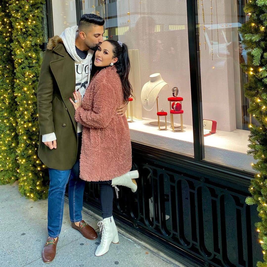 laurag_143のインスタグラム：「Baby it’s cold outside ❄️❄️❄️」