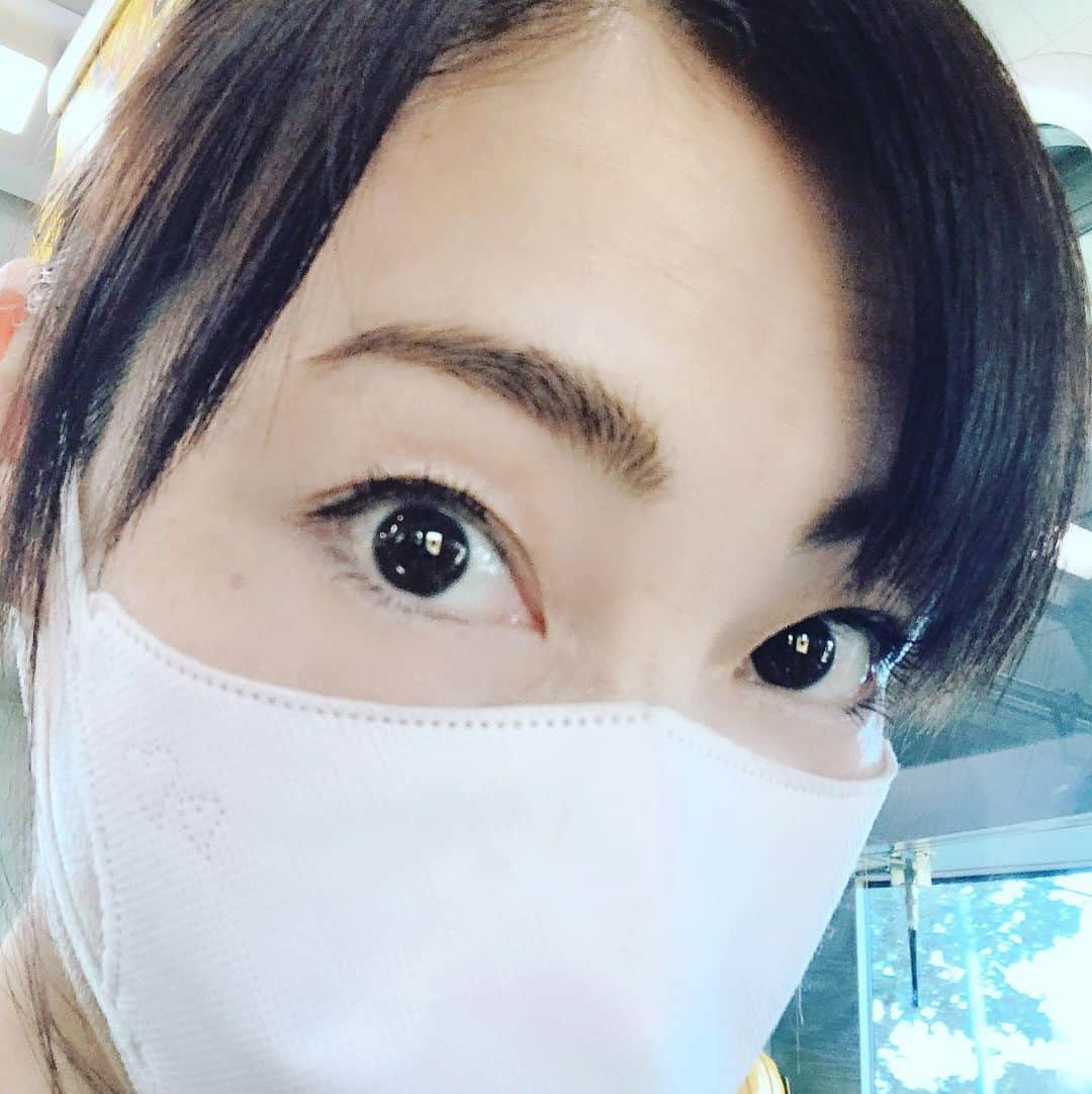 佐藤康恵さんのインスタグラム写真 - (佐藤康恵Instagram)「ドアップマスクフェイス❗️ 皆さん、風邪など引いてない？ うがい、予防して今日も一日顔晴ろ♡  ミュージカル20日から🌟劇場入りもまもなくだ！  本番、お客様に楽しんでもらえるように『生きた芝居』をしたいな💖 🌼佐藤康恵出演情報🌼 ミュージカル「小公女セーラ」 11月20日〜24日 滝野川会館大ホール アメリア ミンチン役 こちらからご予約をお願いします🌼 [佐藤康恵扱い 予約フォーム] https://www.quartet-online.net/ticket/alittleprincesssara?m=0odbhdi  #ドアップだい♡ #佐藤康恵 #ミュージカル #稽古も大詰めだい☆ #女優でモデル #歌手でデザイナー #ysjewel #毎日に感謝 #ありがとう #親に感謝」11月16日 10時05分 - yasuesato.official