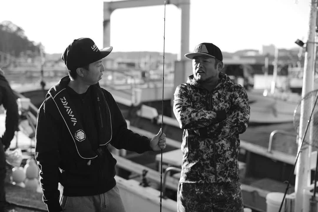 FIVE FOCUS takarada_officialさんのインスタグラム写真 - (FIVE FOCUS takarada_officialInstagram)「Fishing Day... #ジギング #串本 #海釣り #タイガーフィッシング #カーペンター #オーシャンマーク #lackofcommonsense #黒 #ペルー #leica #leicam10p #summilux50mm #fivefocus #glitchoil @mottosatoshi @soborodon22 @shimisun @ichannel.hairdesign @kawaguchishunsuke @yohtakao」11月16日 10時30分 - takaradayuuya