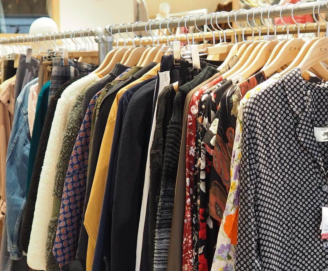 CPCMさんのインスタグラム写真 - (CPCMInstagram)「vintagefair開催中！ 一部お買い得なSpecial price商品もございます。 #cpcm  #シーピーシーエム #古着 #vintagefashion  #カーハート  #レディースファッション  #vintageonepiece  #usedwear」11月16日 11時48分 - cpcm.official