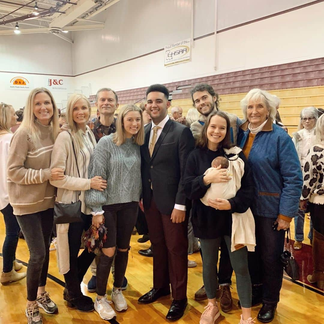 コリー・ロバートソンさんのインスタグラム写真 - (コリー・ロバートソンInstagram)「This handsome guy was a Senior Beau for Homecoming tonight and I was a very proud mom!  He also sang the national anthem with the choir and it was so beautiful. I loved being able to hear his voice among them. See my story!」11月16日 12時32分 - bosshogswife