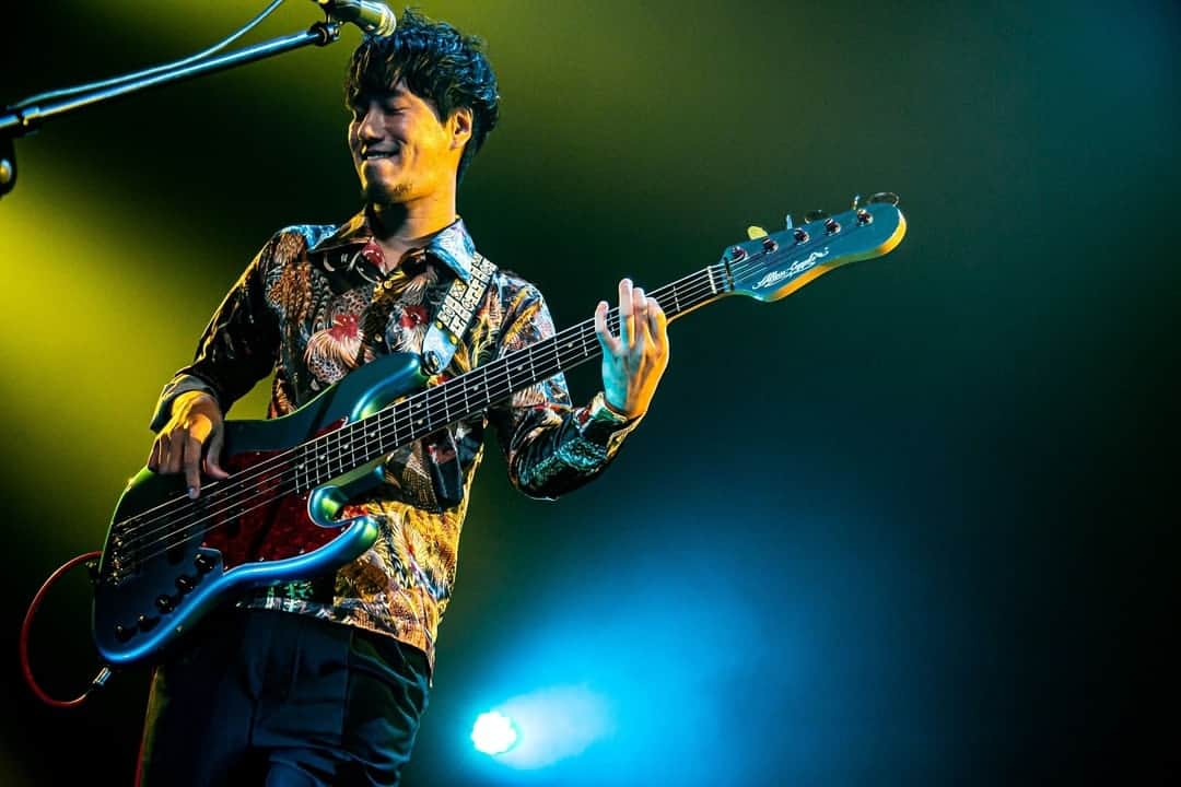 マイケルさんのインスタグラム写真 - (マイケルInstagram)「📷@sykdisco  ええ写真が沢山ありすぎて10枚絞りきれない  #thebassdaylive #ベースの日 #bassist #fender #sago #freedomcgr #allevacoppolo」11月16日 13時14分 - twin_turbo_mic