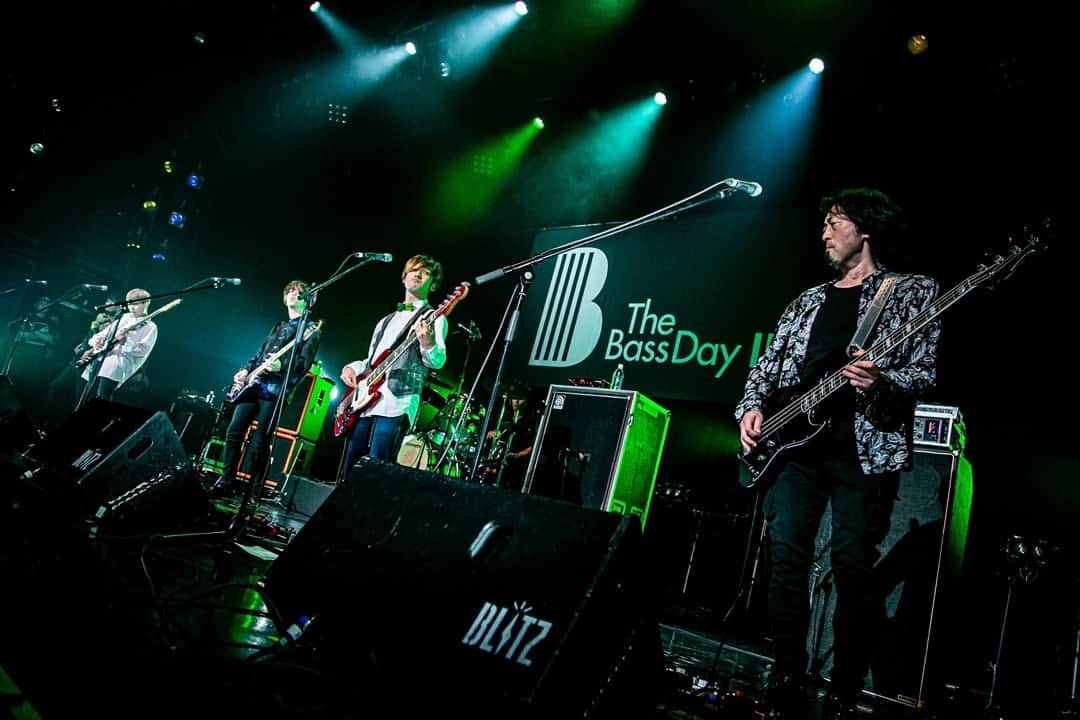 マイケルさんのインスタグラム写真 - (マイケルInstagram)「📷@sykdisco  ええ写真が沢山ありすぎて10枚絞りきれない  #thebassdaylive #ベースの日 #bassist #fender #sago #freedomcgr #allevacoppolo」11月16日 13時14分 - twin_turbo_mic
