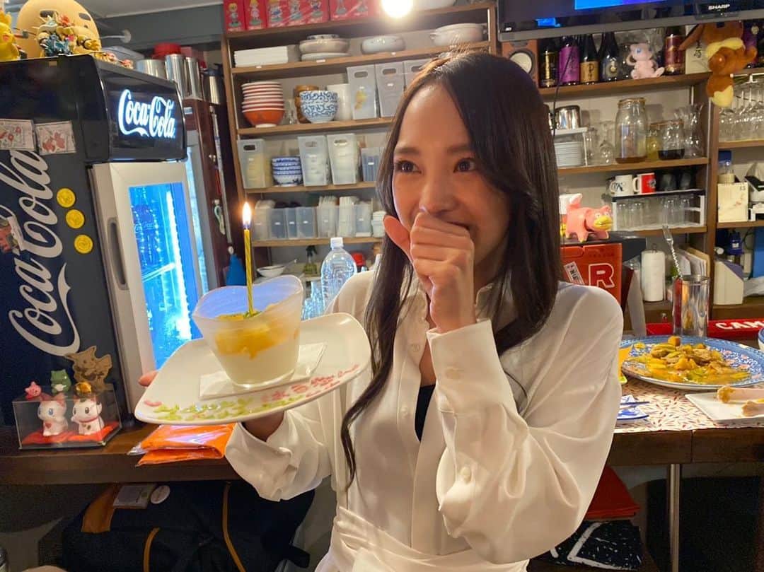 飯窪春菜のインスタグラム：「🎂🧦🎁 ・ ・ 大好きな84でもお祝いしてもらいましたっ😆💓 おうちみたいに温かくて、本当に大好きな場所！！ ・ 伊藤萌々香ちゃんが欲しかったポケモンの靴下くれましたあ〜🥰❤️❤️ ももかちゃんありがとうっ！ 昨晩からずっと連絡取りながらポケモン進めてます🌸 ・ ・ ・ #84  #おうち #伊藤萌々香 ちゃん #可愛い  #好き  #ポケモン  #pokemon  #socks  #はるなの毎日  #飯窪ってる」