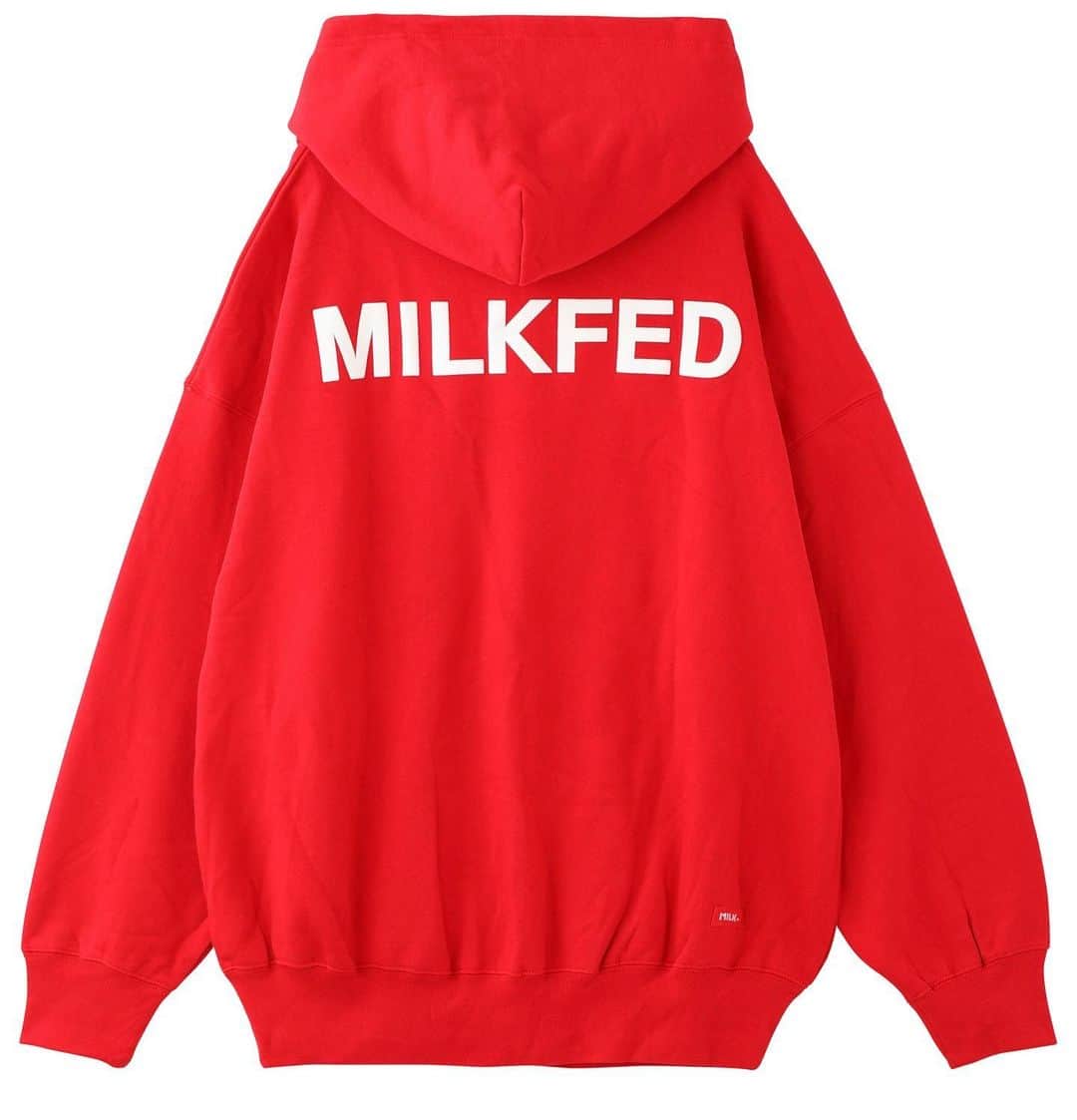 MILKFED.さんのインスタグラム写真 - (MILKFED.Instagram)「❤️裏起毛あったかスウェット入荷❤️﻿ ﻿ 大人気のブルー、ピンク、ホワイトに﻿ ベーシックなカラーでこの秋冬たくさん着たい♡﻿ スウェットをたくさんご用意しています！﻿ ﻿ FOAM LOGO SWEAT HOODIE ¥8,000+TAX ﻿ ﻿ #milkfed #milkfedjp﻿ #ミルクフェド ﻿ #ガーリーストリート」11月16日 14時07分 - milkfedjp