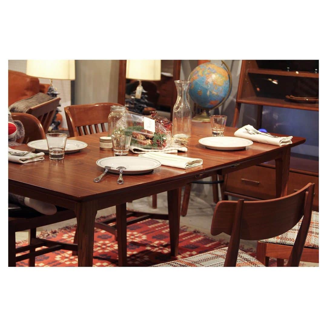 ACME Furnitureのインスタグラム