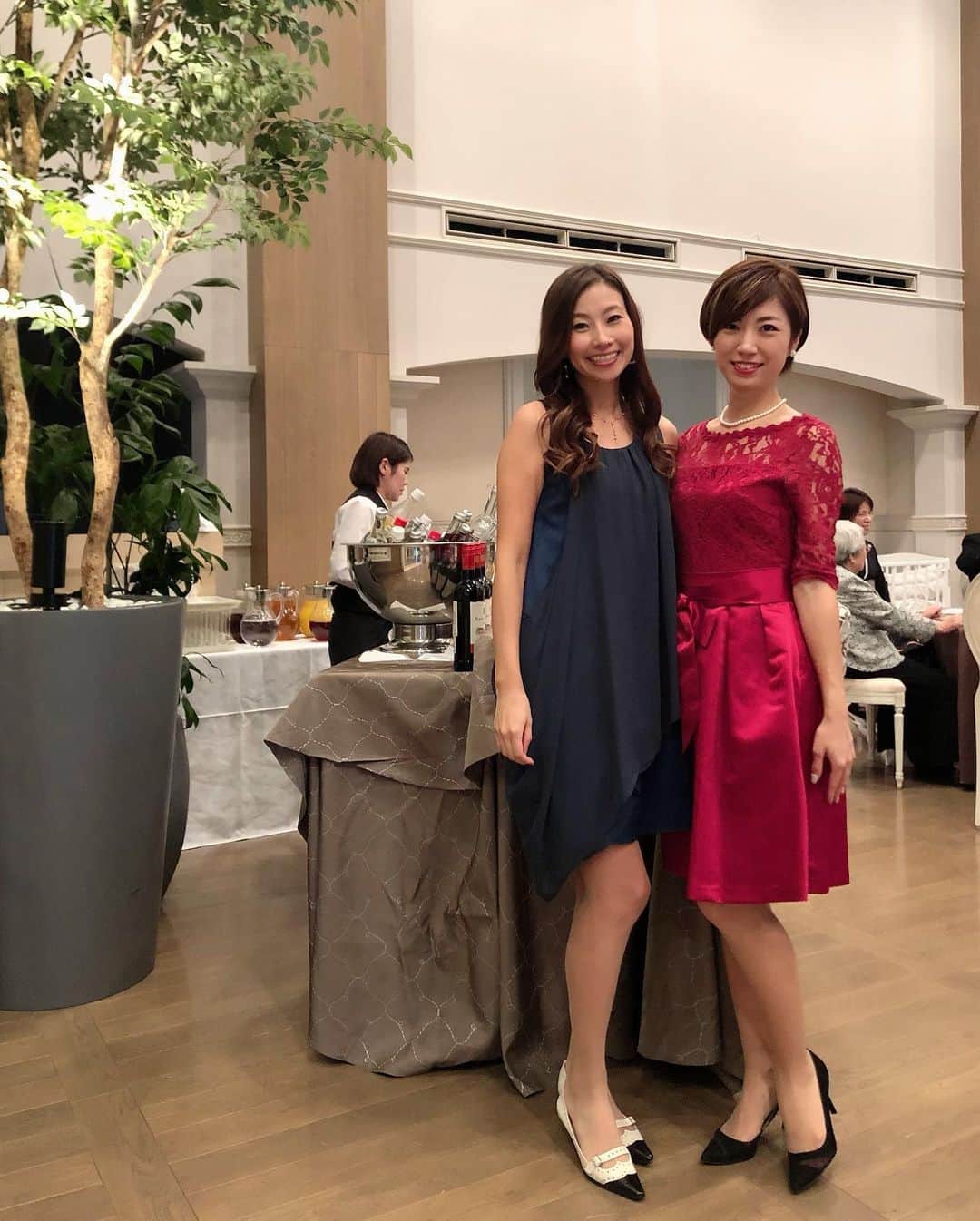 Alyssaさんのインスタグラム写真 - (AlyssaInstagram)「ドレスアップしたゴルフ女子達⛳️👸💓 ゴルフ場やゴルフのイベントで会う時とは違う雰囲気で、みんな素敵だった☺️ * #初めて会ってもいつもインスタで見てるから前から友達みたい笑 #みんなまた会おうね💛 #ゴルフ女子　#結婚式　#weddingparty #dressup #およばれコーデ」11月16日 15時04分 - alyssa_golf