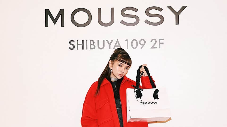 藤田杏奈さんのインスタグラム写真 - (藤田杏奈Instagram)「この間は @moussyofficial さんの SHIBUYA109リニューアルオープンに お邪魔してきました❤️❤️ . 久しぶりに店舗に足を運んだけど 安定に可愛いのがたくさんで たまにはお店に行って買い物 するのも良いなと思った😂💕 . . #MOUSSY #moussy_pr  #shibuya #shibuya109」11月16日 15時05分 - anna_fujita