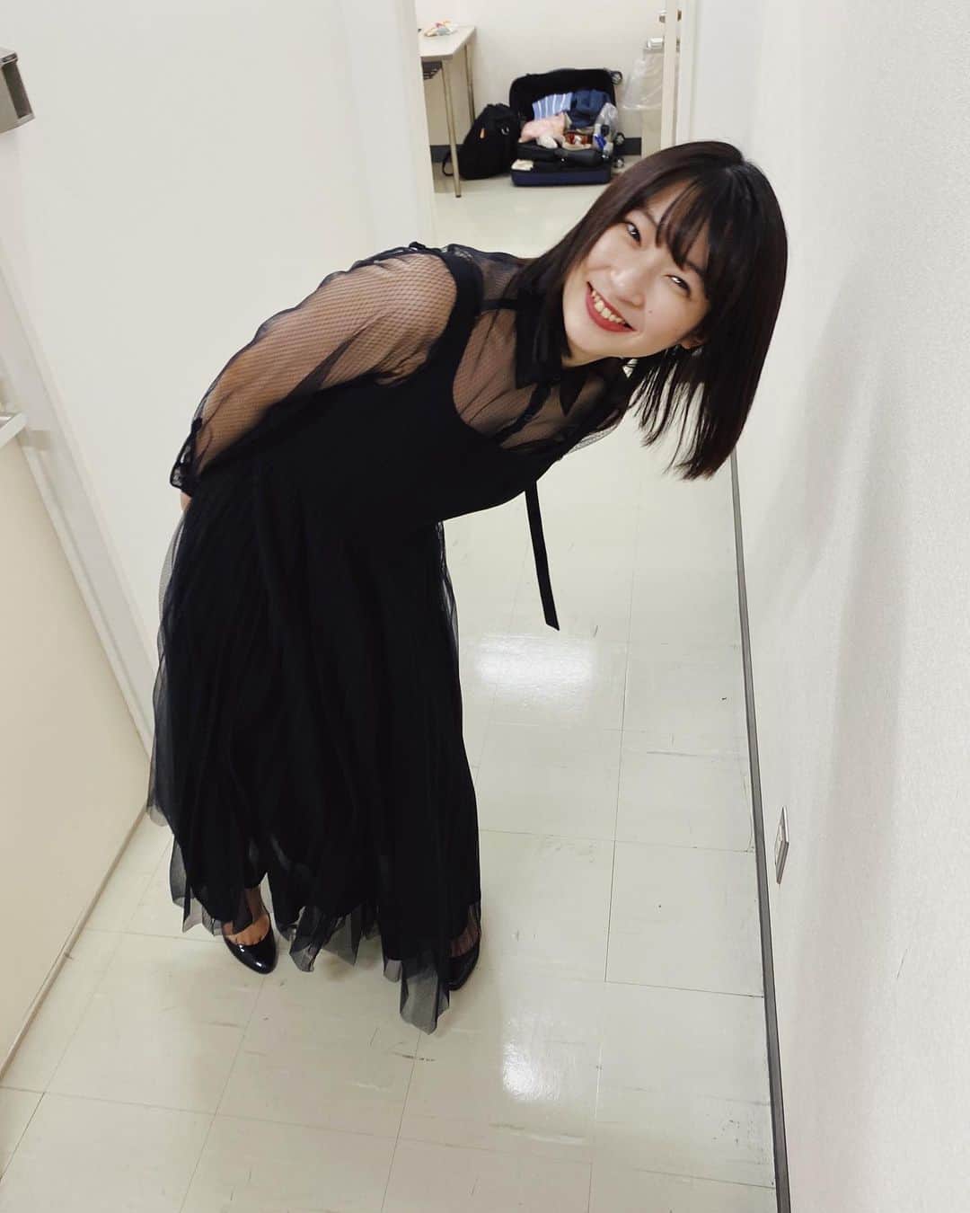 石川瑠華さんのインスタグラム写真 - (石川瑠華Instagram)「映画『恐怖人形』 無事初日を迎えました。  劇場に足を運んで観てくださった方々、 本当にありがとうございました🙇‍♂️ dress @i_am_enlee  shirt @i_am_enlee ❤️❤️ #恐怖人形」11月16日 15時46分 - ___rukaishikawa