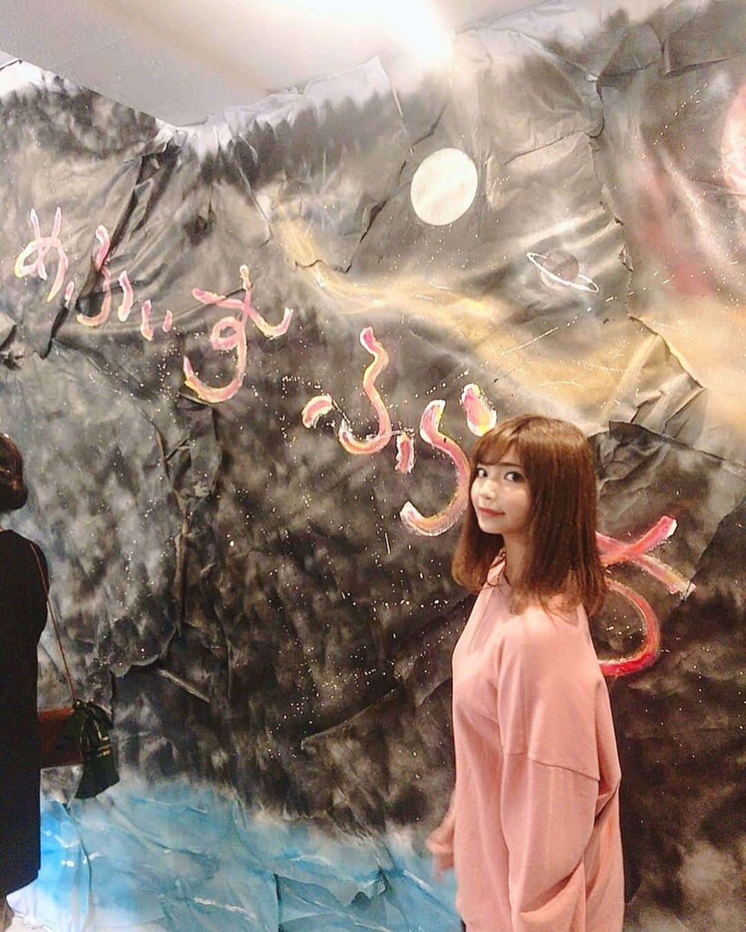 のインスタグラム：「@mefis_frach_official 展示会お邪魔してきました👕❤️ ユニセックスでどれも可愛い商品ばかりでした…☺️ 明日までOPENしてるので皆様もぜひ足運んでみて下さい！ . . . #mefisfrach #fashion #展示会」