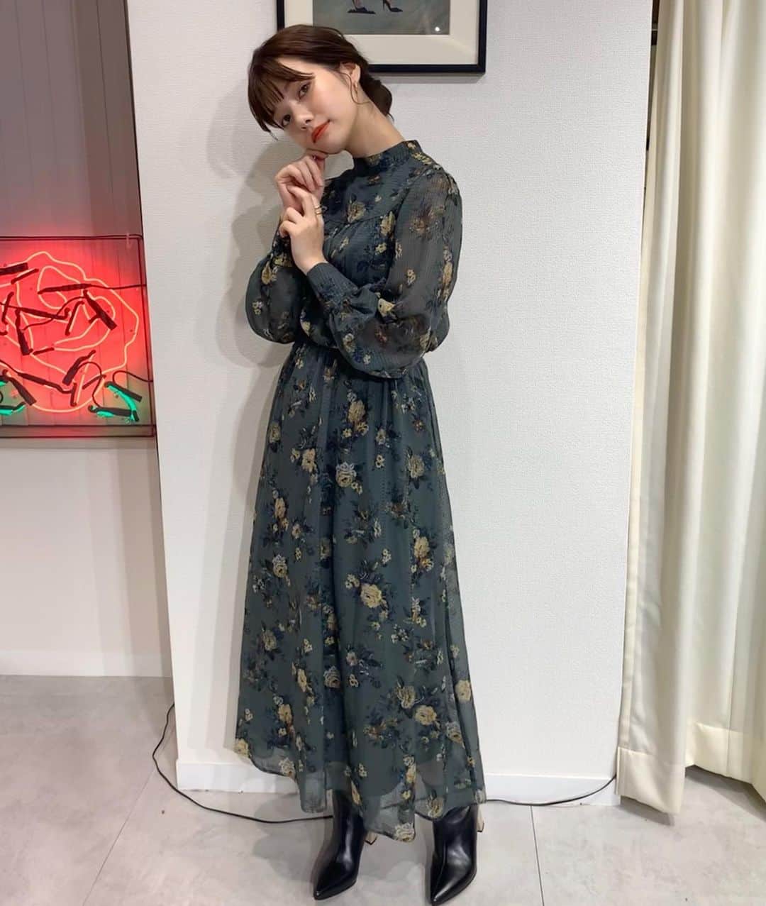西谷菜々のインスタグラム：「. 一昨日のROSE BUDインスタライブで着用したアイテムたちですー🌹 とっても楽しかったのに、わたしの携帯だけポンコツで悔しい結果となってしまった😭 見てくれた方々には申し訳なかったです🙇‍♂️またリベンジしたいなぁ、、！」