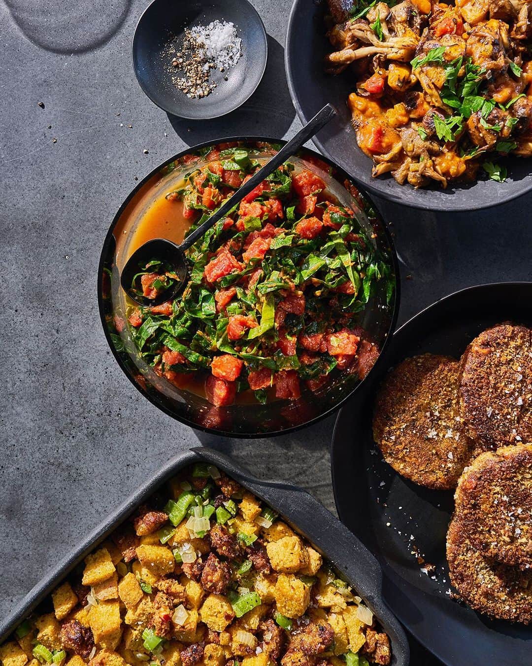 Whole Foods Marketさんのインスタグラム写真 - (Whole Foods MarketInstagram)「Transport your holiday table to the Creole South with vibrant (and vegan) favorites created by @sweetpotatosoul like Mushroom Étouffée, Braised Collard Greens with Tomatoes and more. Order in time for the celebrations!」11月17日 2時58分 - wholefoods