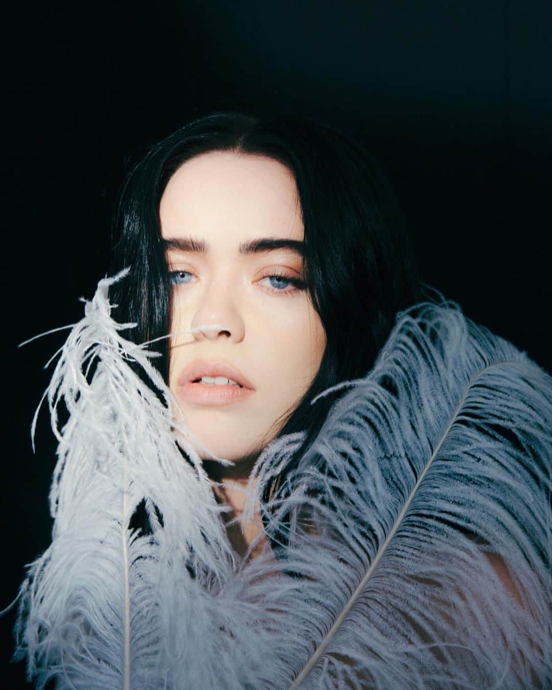 クリスティナ・バザンのインスタグラム：「Blue Bird 🦋 Outtakes by @lempire.studio」