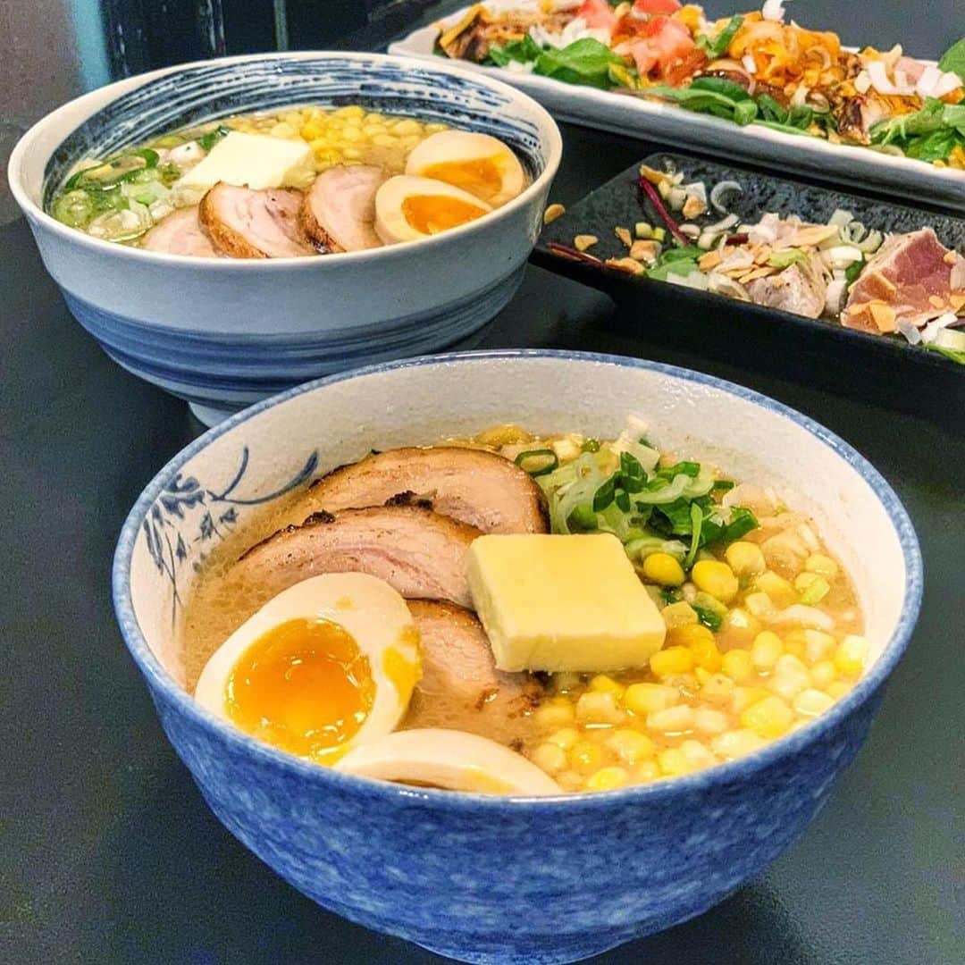 Koyukiさんのインスタグラム写真 - (KoyukiInstagram)「#repost @vinitasfooddiary ・・・ @koyukiramen’s signature ramen is their Butter & Corn Miso Ramen $14 which offers customizable thickness & firmness of noodles. Super generous with their chashu & with the full egg included in that price point, it’s pretty much a steal 💸 It was also my first time having butter in my ramen (yes that’s a whole ass block of butter sitting on top, they didn’t skimp on this either) & it definitely made the broth really rich so if you’re into that, this👏🏼is👏🏼your👏🏼place👏🏼 ____________________ I also had a chance to try their Chashu Plate $8, Japanese Pancake $9 & Tuna Tataki $11 and I noticed everything was suuuuper thicc (check my story 😱). Definitely generous in portion size for everything I tried 💸💸💸 ____________________ Thank you @koyukiramen for having me 😊 #koyukiramen #ramen #izakaya  Thank you @vinitasfooddiary for having us !!」11月17日 3時48分 - koyukikitchen