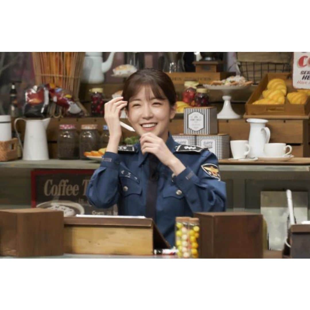 チョン・インソンのインスタグラム：「👀 놀토에 초대해주셔서 다녀왔어요 💙 . tvN <놀라운 토요일>, 오늘 밤 7:40 에 만나요 🙋🏻‍♀️」