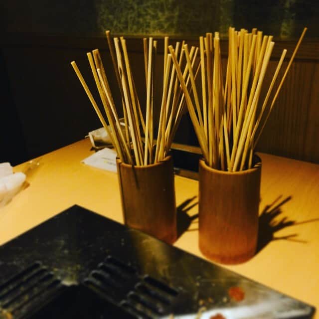 松田洋治のインスタグラム：「セルフ串カツ食べ放題デザートも。小6と小4の息子達には「神レストラン」らしい。 それにしてもよく食べた。」