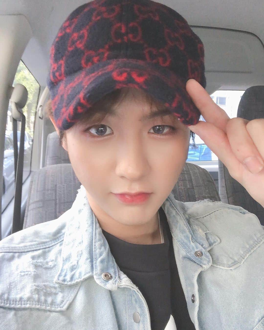 インジュン のインスタグラム：「今稽古中です~~~ みんなご飯ください❤️❤️ 지금 열심히 연습중~~ 다들 힘주세요~~❤️❤️ . . . #셀카#셀피#데일리#일상#연습#연극#인준 #selfie#daily#injun#l4l #稽古中#インジュン#舞台#ビックリマン #みんなご飯ください❤️」