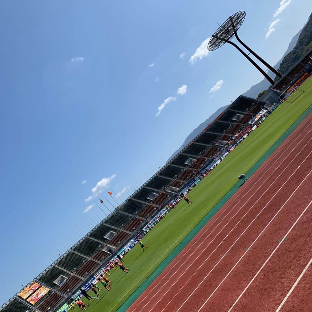 福西崇史さんのインスタグラム写真 - (福西崇史Instagram)「. ニンジニアスタジアム🏟 J2 愛媛FC  vs FC琉球の解説⚽️ . #地元 #愛媛県 #j2 #愛媛fc #fc琉球 #ニンジニアスタジアム #soccer #福西崇史 #子供達もはしゃいでた #nhk松山」11月16日 19時51分 - takashi_fukunishi