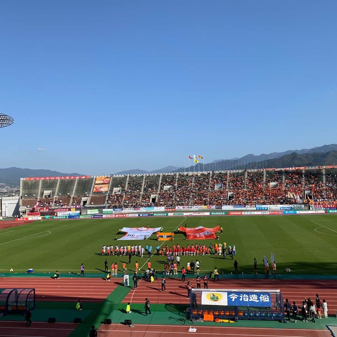 福西崇史さんのインスタグラム写真 - (福西崇史Instagram)「. ニンジニアスタジアム🏟 J2 愛媛FC  vs FC琉球の解説⚽️ . #地元 #愛媛県 #j2 #愛媛fc #fc琉球 #ニンジニアスタジアム #soccer #福西崇史 #子供達もはしゃいでた #nhk松山」11月16日 19時51分 - takashi_fukunishi