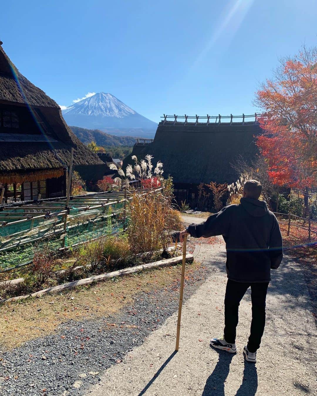 ルーカス・ポドルスキさんのインスタグラム写真 - (ルーカス・ポドルスキInstagram)「That view - breathtaking 🇯🇵👌🏼 #japan #happyplace #enjoy #fuji」11月16日 20時05分 - lukaspodolski
