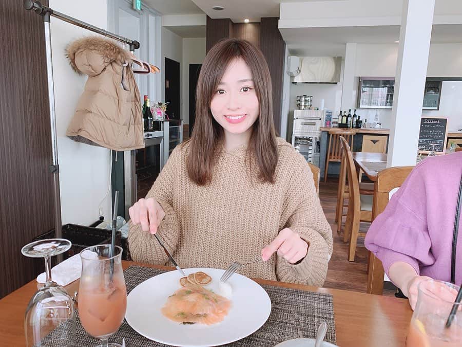 内木志のインスタグラム：「お母さん、叔母2人とおばあちゃんとフレンチレストランに行ってきました🍴😋 全て美味しかった〜💕 また食べに行きたいな❣️ #滋賀県 #滋賀カフェ  #長浜 #French #Ruisseau」