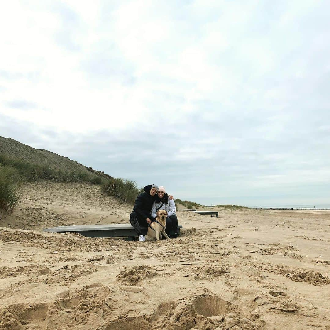 ティモ・バウムガルトルさんのインスタグラム写真 - (ティモ・バウムガルトルInstagram)「Quality time 🐶👫 #dayoff」11月16日 20時53分 - timo_baumgartl