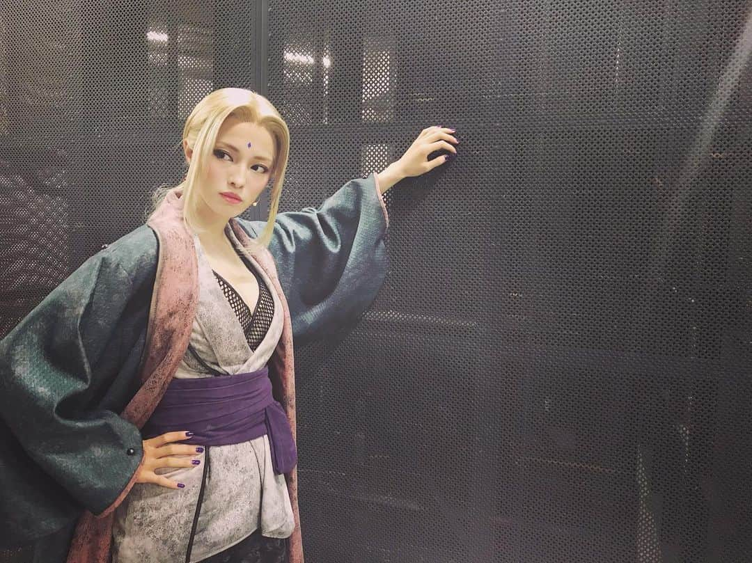 大湖せしるさんのインスタグラム写真 - (大湖せしるInstagram)「﻿ ﻿ ライブ・スペクタクル﻿ 「NARUTO-ナルト-」〜暁の調べ〜﻿ ﻿ 銀河劇場２日目、２２公演終了﻿ ﻿ ありがとうございました﻿ ﻿ 明日もマチソワ﻿ ﻿ 明後日の休演日の分まで﻿ 会いにいらして下さい﻿ ﻿ ね？﻿ ﻿ ﻿#ナルト #ナルステ #銀河劇場  #綱手 #火影 #大湖せしる  #naruto #stage #tokyo  #tsunade #hokage #cecile」11月16日 21時14分 - cecile_daigo