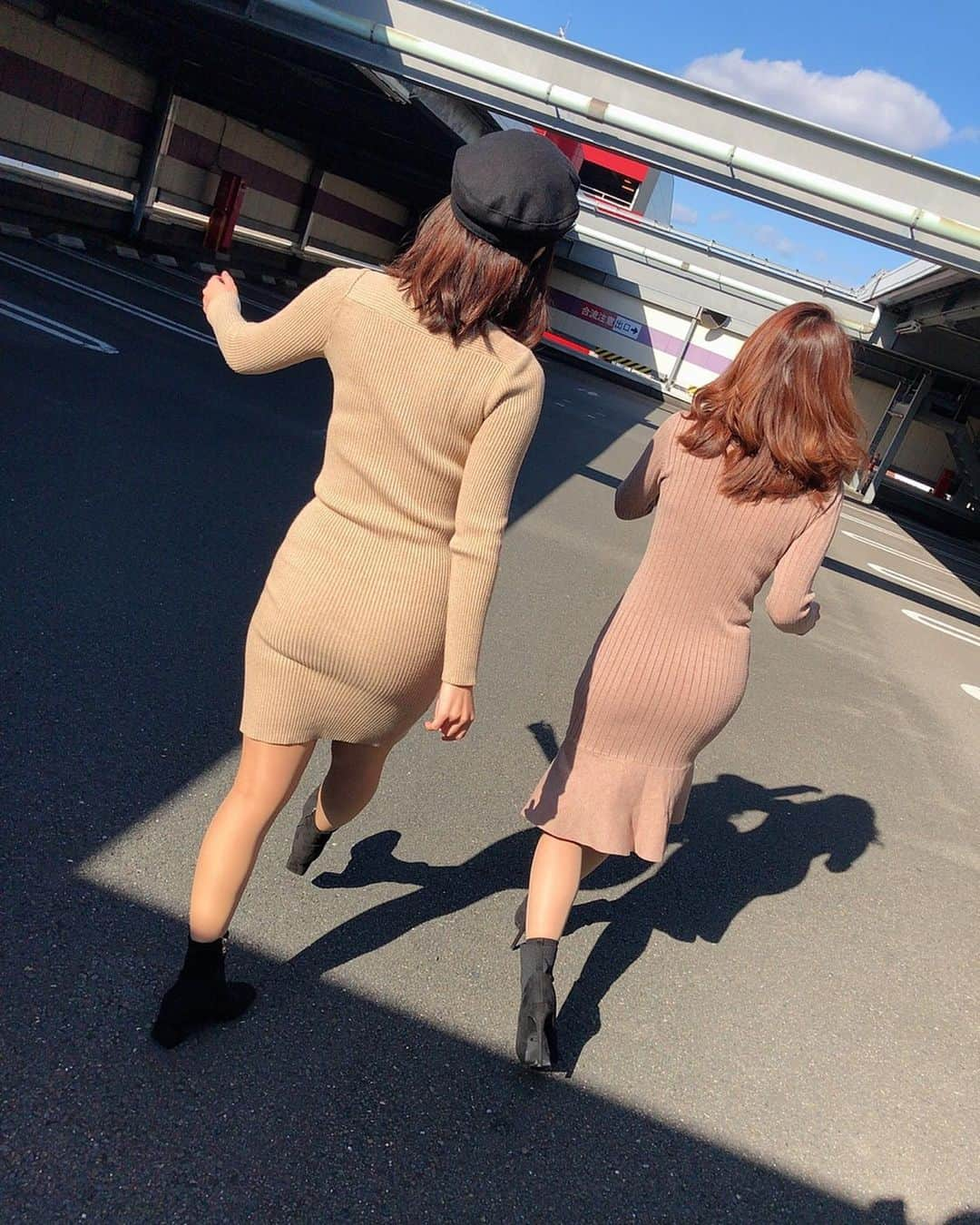 柚月めいさんのインスタグラム写真 - (柚月めいInstagram)「. うっちーとW来店🥺🌈 ひたすらほっこりしたしずっと前向きな気持ちになれた💕 そしてずっと笑ってたw . . . #イメージガール#イベント#京都 #タイトワンピ#オソロ#双子#code#sexy#おしり#sexy#ootd#fashion#pic#photo#グラビア#follw#instagood#japan#style#body #柚月めい」11月16日 21時33分 - meimei.yuzu