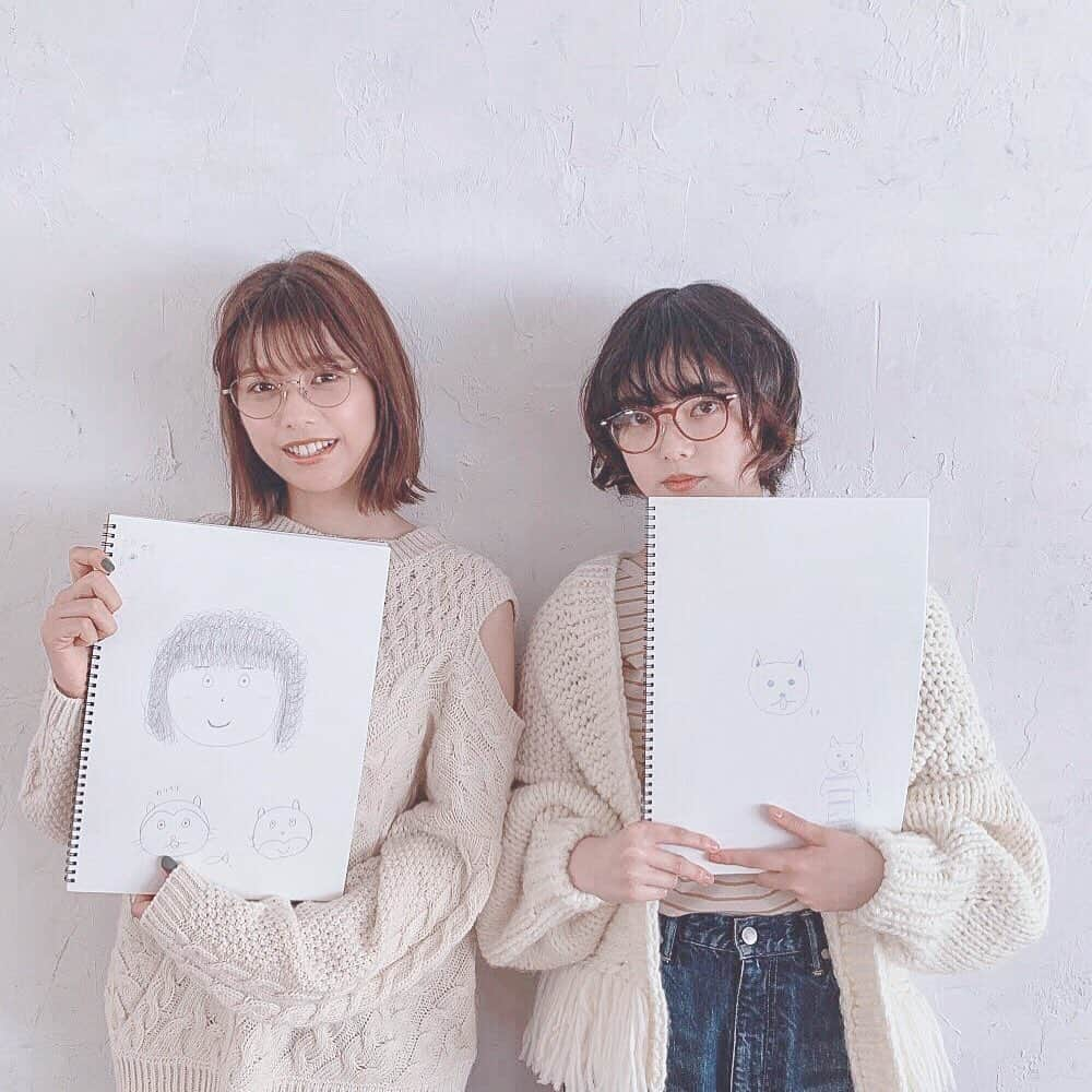 non-noさんのインスタグラム写真 - (non-noInstagram)「ノンノ12月号、欅坂46の平手友梨奈さん×渡邉理佐のオフショット。楽しそうに似顔絵描きっこしていた2人。その作品を見せてもらいました。  #nonno_magazine #nonno #ノンノ #平手友梨奈　#渡邉理佐　#てち　#りっちゃん　#欅坂46 #年末も忙しそうだけど　#楽しみですね　#てちりさ　#てちとりさ」11月16日 21時51分 - nonno_magazine