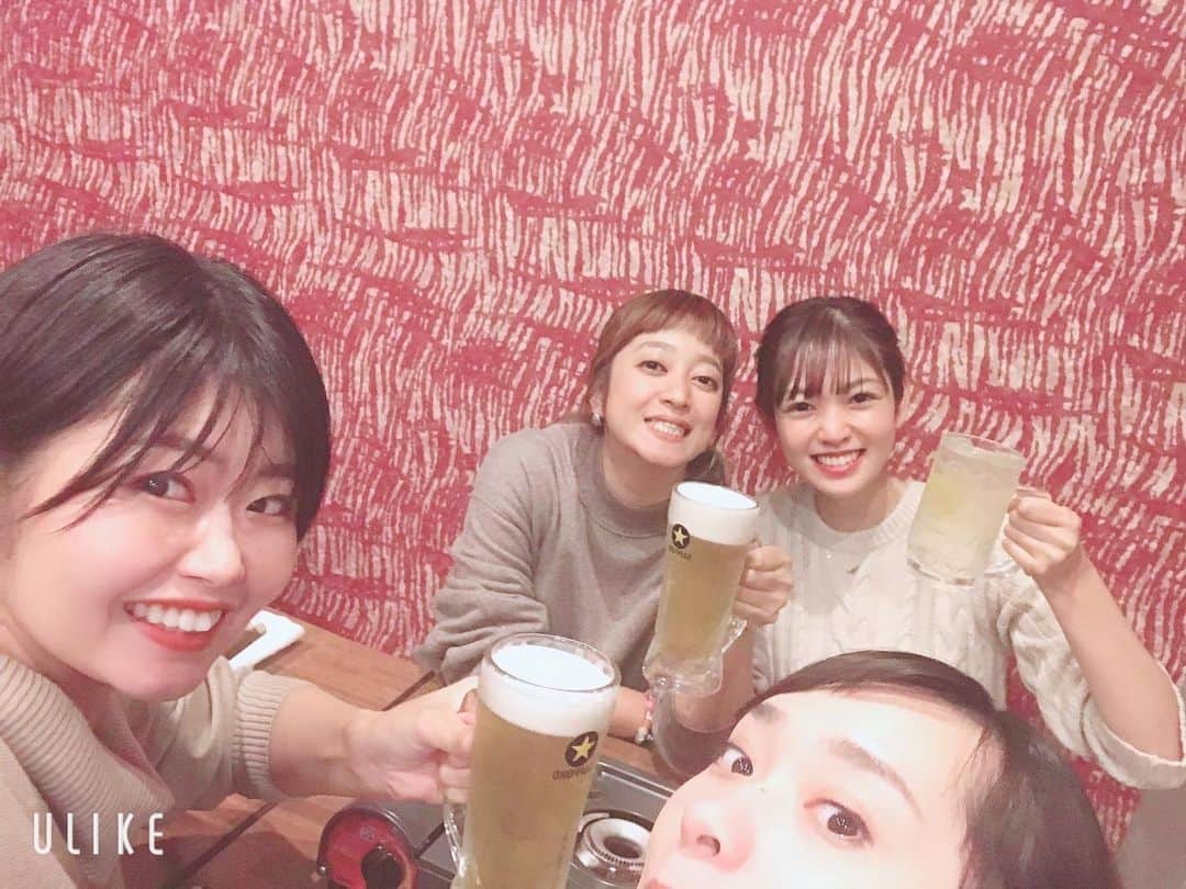 宮﨑真実さんのインスタグラム写真 - (宮﨑真実Instagram)「この前のもつ鍋パーティー🍲最高のメンバー。それぞれ喋りすぎてあんまり飲んでない。笑  #乾杯からハイボール #気を遣わない仲 #もつ鍋 #鍋 #鍋パ #ハイボール #水が美味しかった #余白 #ootd #29歳」11月16日 21時55分 - miyazakimami.spocom