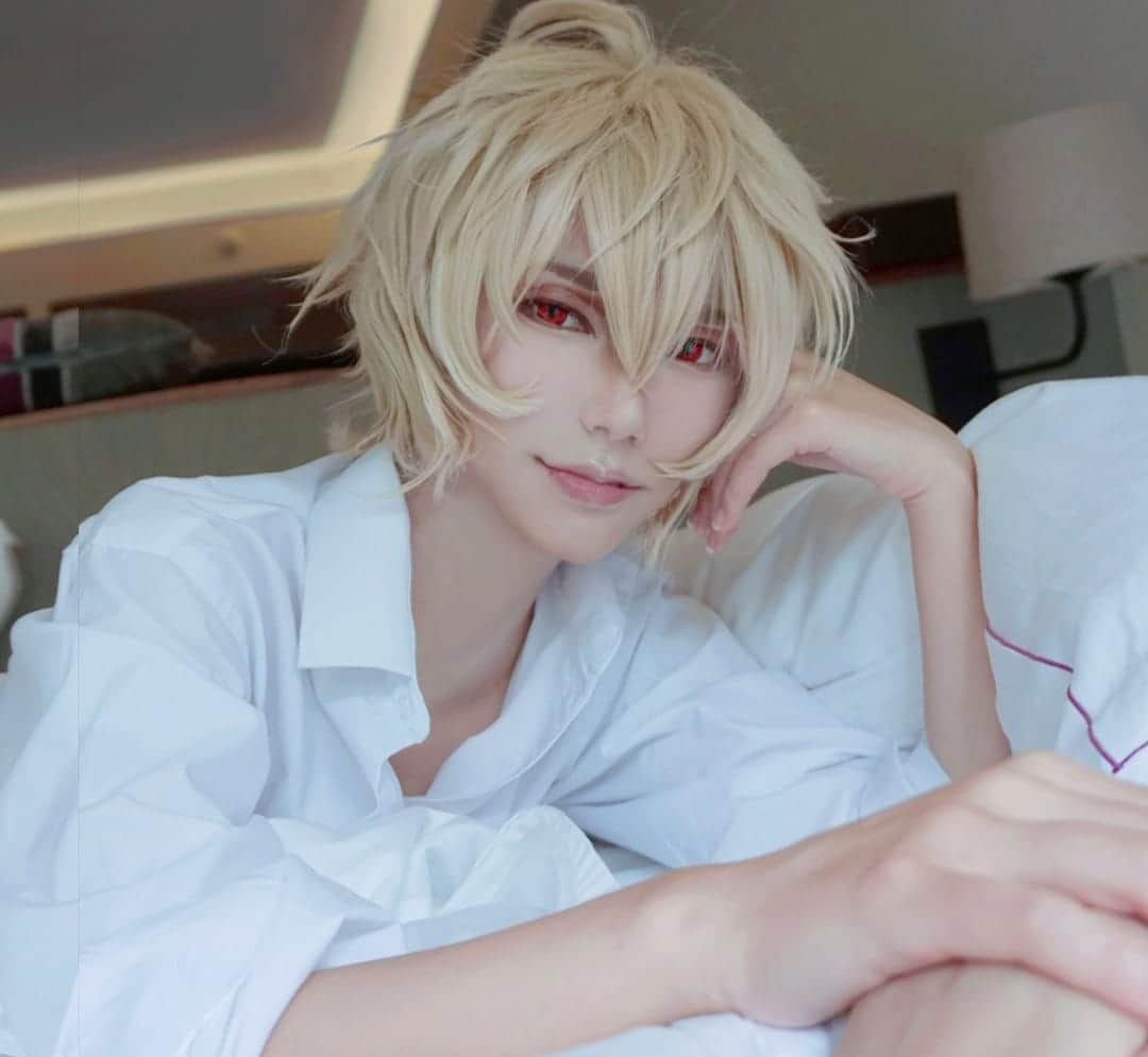 ひかりんのインスタグラム：「Good morning ~ ☀️Rewatched Owari no Sraph today ! I think I want to cosplay Mika again ❤️ I miss him so much  #owarinoseraph #mika #hyakuyamikaela #cosplay #seraphoftheend」