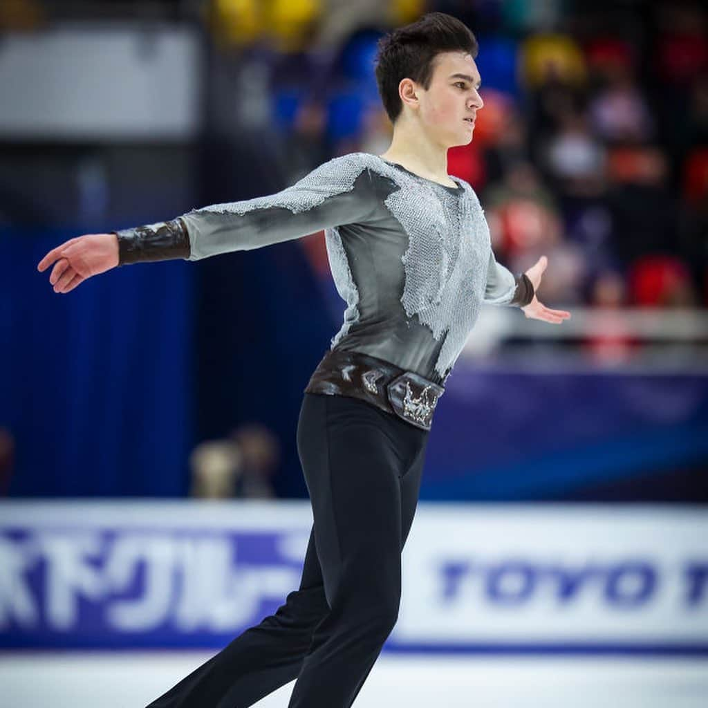 ISUグランプリシリーズさんのインスタグラム写真 - (ISUグランプリシリーズInstagram)「A Men’s clean sweep for 🇷🇺 at #RostelecomCup 🥇 @alexander.samarin 🥈 @dmitry_aliev 🥉 @makar_ignatov  Full results 👉🏼 https://bit.ly/2KpZOIA #GPFigure #FigureSkating」11月16日 22時33分 - isufigureskating_x