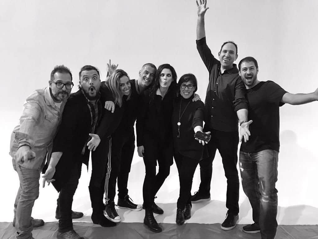 スタナ・カティックさんのインスタグラム写真 - (スタナ・カティックInstagram)「Massive Love to our #ABSENTIA marketing team who flew in from #Spain #Brazil & #LA to kick ass this week!! Can’t wait for everyone to see this group’s work. 📸 @bernardodoral 💄@vickymarcosg」11月17日 4時01分 - drstanakatic