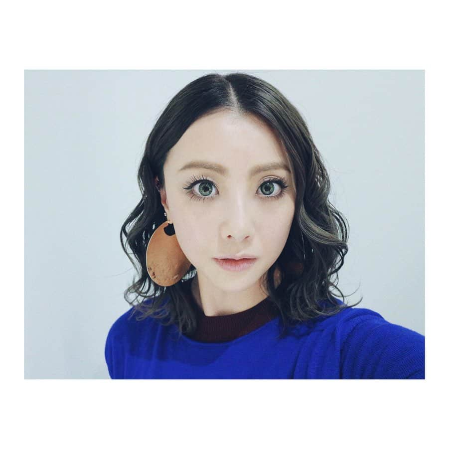 Shizukaさんのインスタグラム写真 - (ShizukaInstagram)「今夜の衣装とメイク&ヘアアレンジの私。 #myplaylist_Live #Dream_Shizuka #DreamShizuka」11月16日 22時53分 - shizuka_dream06