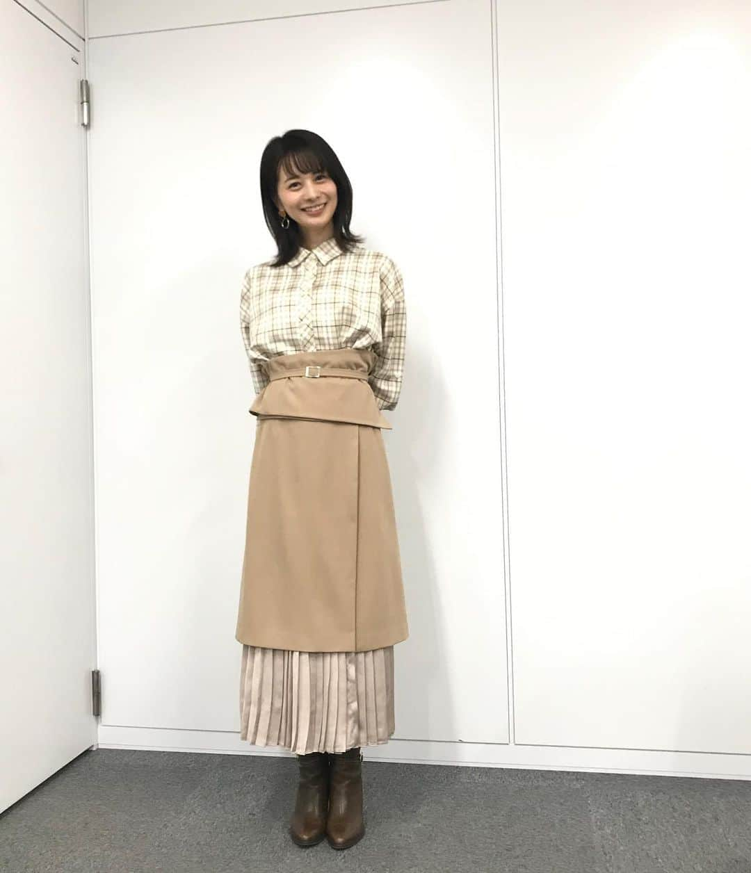 高見侑里さんのインスタグラム写真 - (高見侑里Instagram)「◡̈♥︎﻿ こちらBS11の衣装です👗﻿ ﻿ トップス＆スカート…#ECLIN﻿ ピアス…#GOLDY﻿ ブーツ…#DIANA﻿ ﻿ この後の#うまなびイレブン もよろしくお願い致します🏇」11月16日 22時51分 - yuri_takami_official