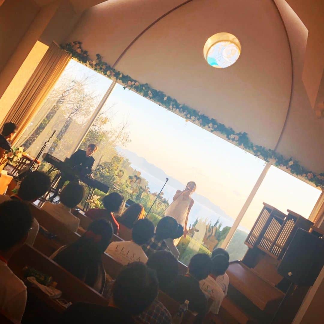 ELISAのインスタグラム：「雰囲気良すぎてほんとに結婚式してるみたいだったなぁーっ。  明日もイベント続くよーん！」