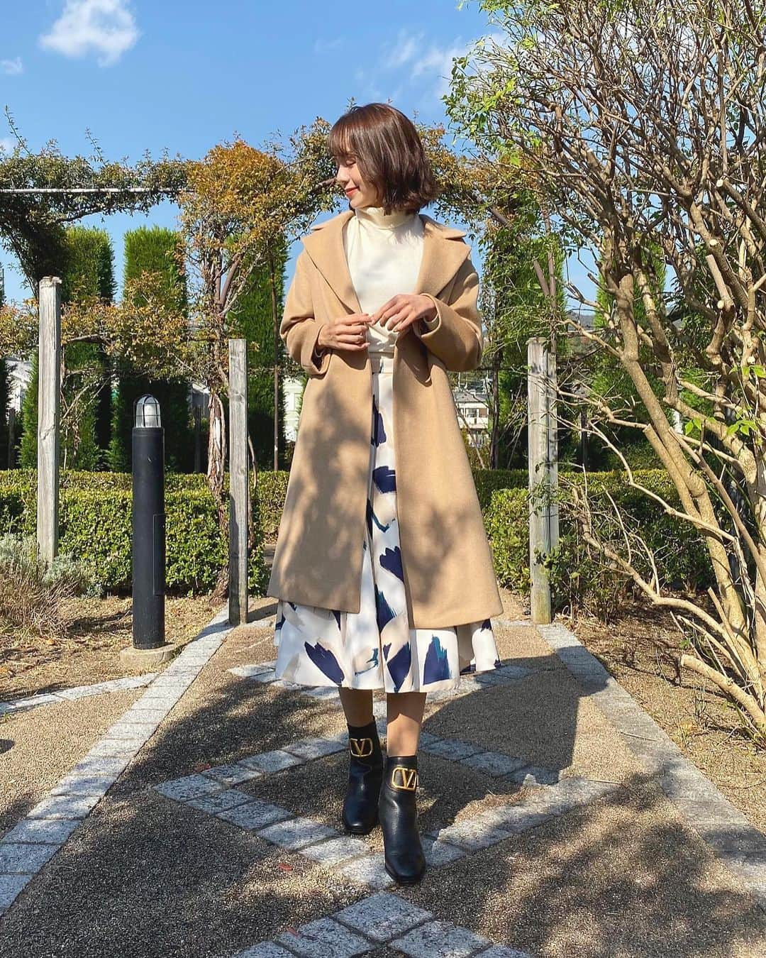 黒田真友香さんのインスタグラム写真 - (黒田真友香Instagram)「今日はトークショーでした🥺❤️ ・ ・ 見に来てくれた方、本当にありがとうございました😭💓私を見る為に、お金や、時間を使って貰えるって本当にありがたいし凄いことだなと改めて実感しました、、😢✨ ・ 今後もイベントやオフ会など、色々計画できたらな〜と思ってるので、また機会やタイミングがあればお会いできたら嬉しいです😍SNSの中でも充分やり取りできるけど、やっぱり直接フォロワーさんに会うとものすごく活力になるし意識も高まる😂！！ ・ 今日のコーディネートと使ってるリップ！お洋服はタグ付けしてて、リップはロレアルパリ　フリーザヌードコレクションの314番です💄　#まゆがお」11月16日 23時00分 - kurodamayukaxx