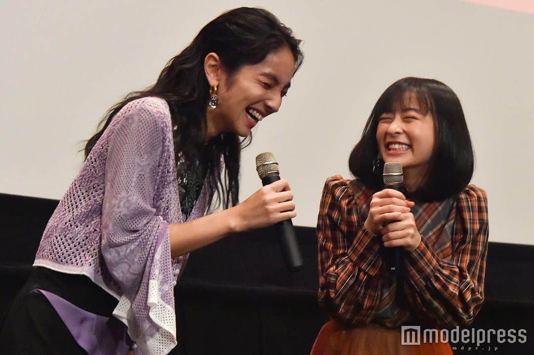 仁村紗和のインスタグラム：「撮影期間中、森七菜のこの笑顔を私が独り占めしていたのか。幸せ。  今日は公開舞台挨拶でした。 来てくださった方々、ありがとうございます！ 映画「地獄少女」よろしくお願いします！  #地獄少女」