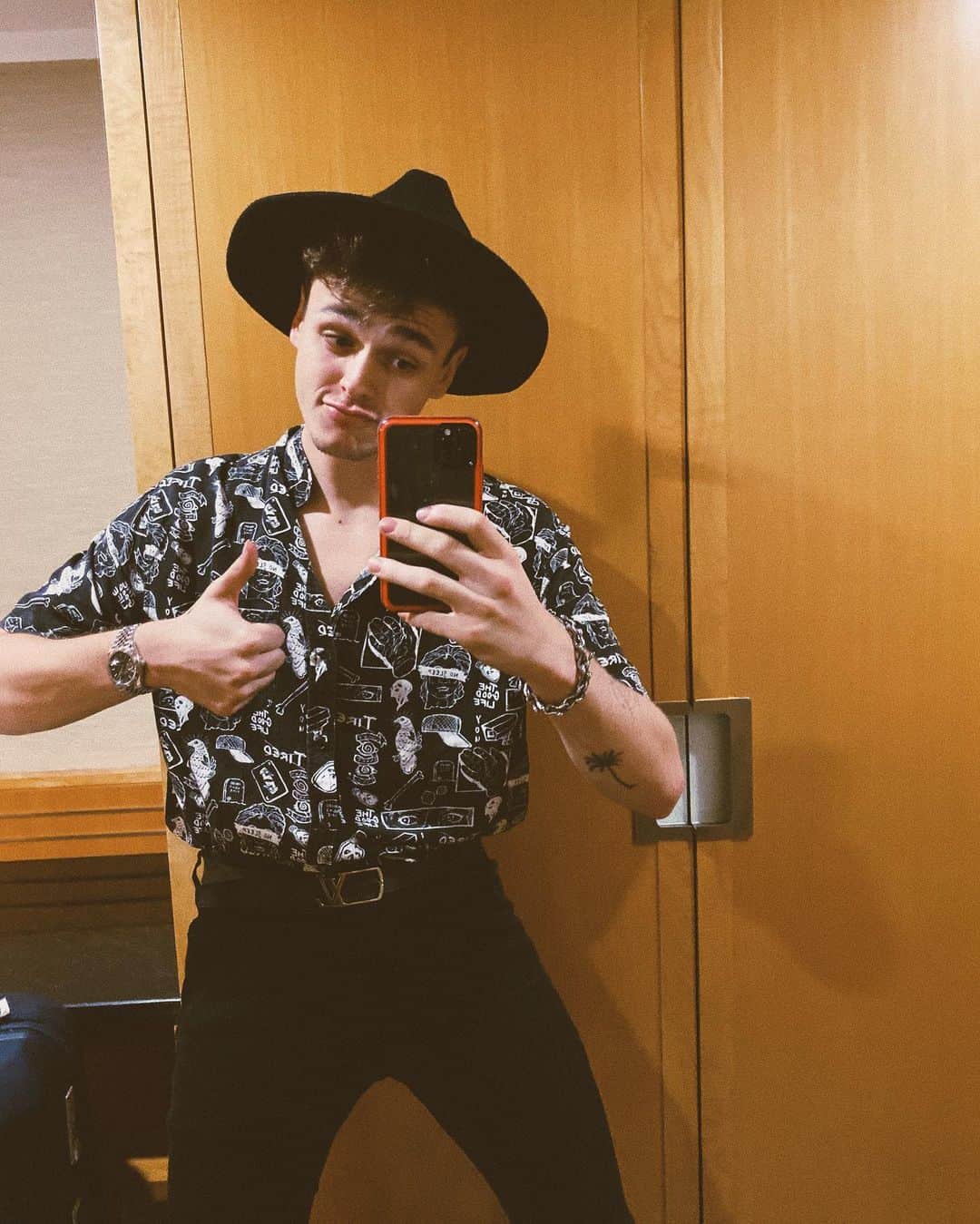 Jonahmaraisのインスタグラム：「really gonna leave it all on the dance floor tonight」