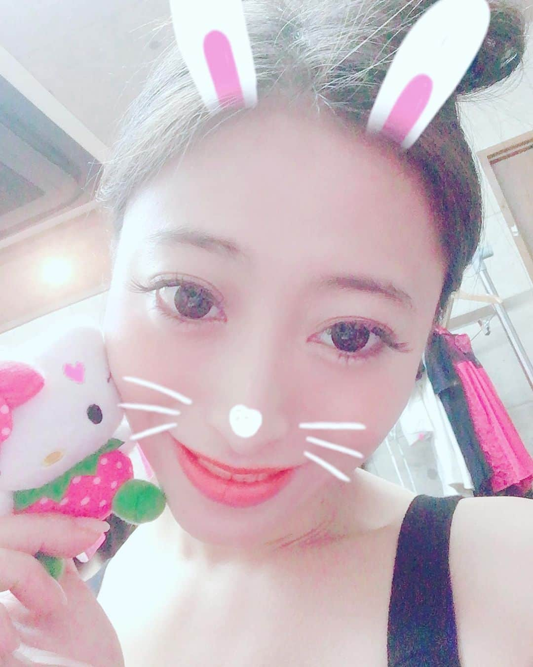 加瀬あゆむのインスタグラム：「本日は、　#大阪　#キューティースマイル  さん、　#ヌード個人撮影会　にお越しいただき、誠にありがとうございました！！ 大阪で撮影会やって、やっぱり、毎回よかったって思えるのがとても幸せです！！ 差し入れ美味しいし、ほんと、久々に会えたりで、とっても、懐かしくて、、、。 大阪のみんな、覚えていてくれてありがとう！ また、大阪で撮影会やることがあったら、またぜひ逢いにいてくださいねんっれれ(^^) 次の撮影会は、年内ラストの　#新大久保　#プラスワン　　さんにて、#ヌード個人撮影会　ですっ！！ お待ちしておりまするっ！！ (^^) #加瀬あゆむ」